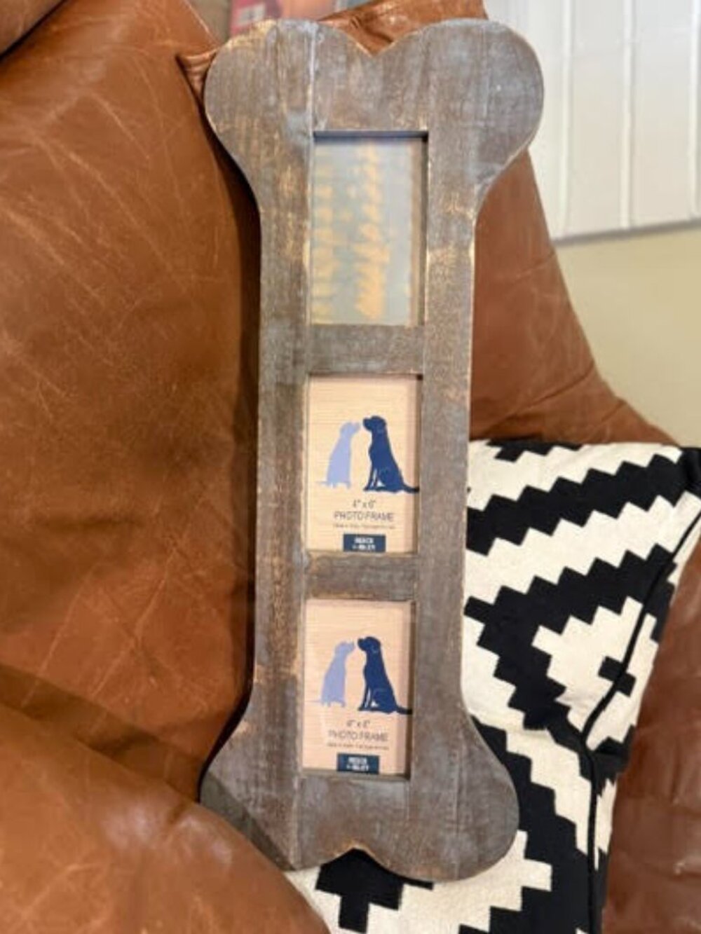 Dog Bone Shaped Frame w/3 4x6 Inserts